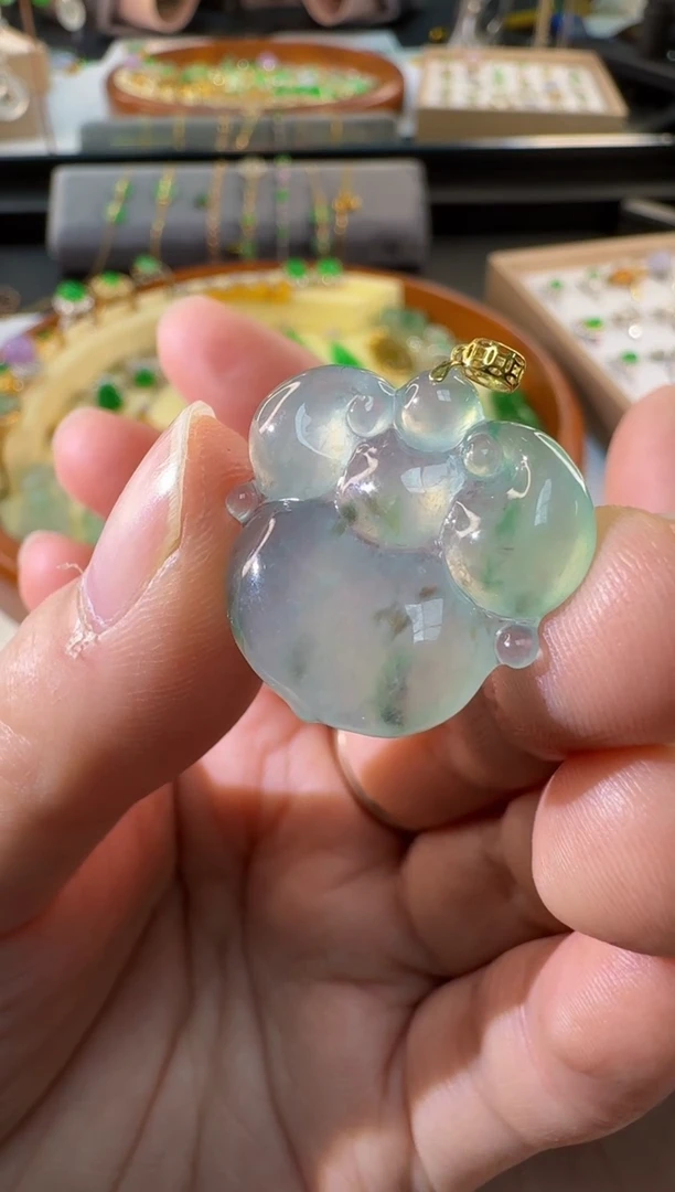 【闪购商品】翡翠颈饰18K金镶嵌缅甸翡翠A货吊坠