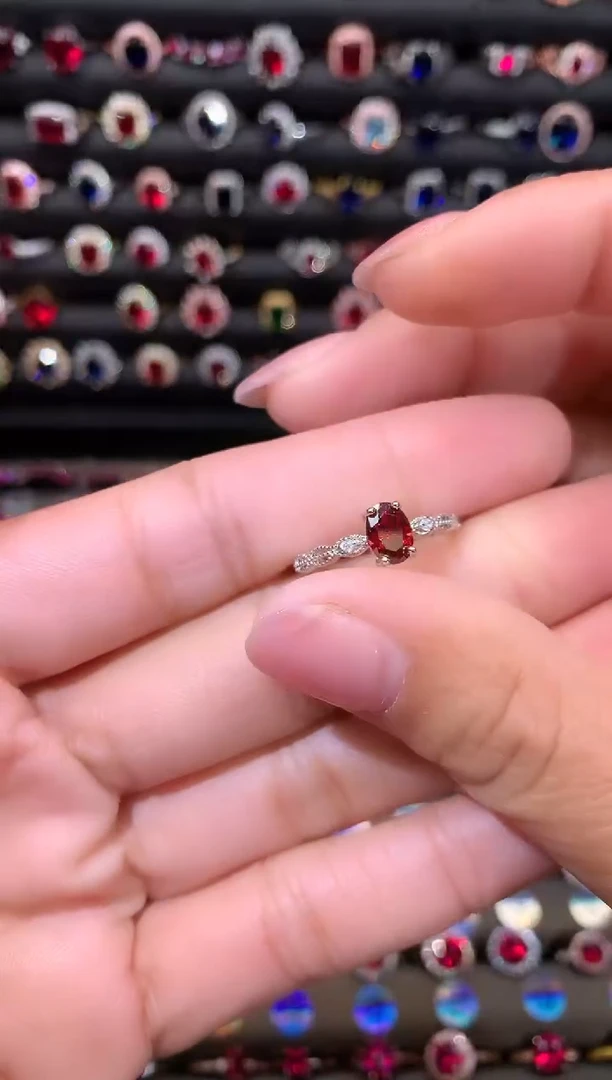 【闪购商品】石榴石戒指银S925镶嵌1
