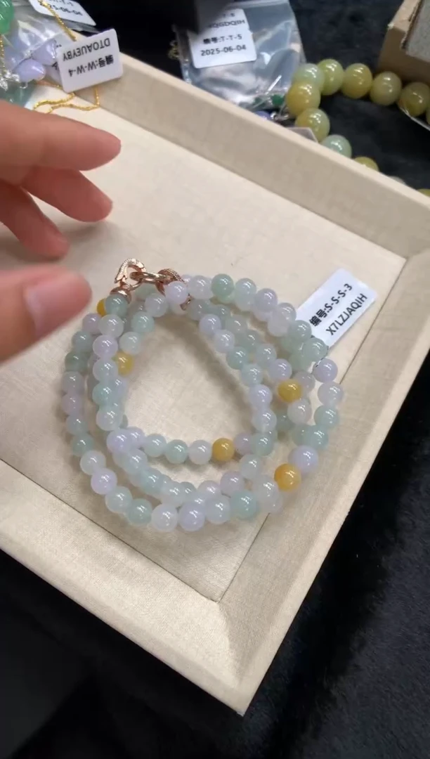 翡翠未镶嵌颈饰长串