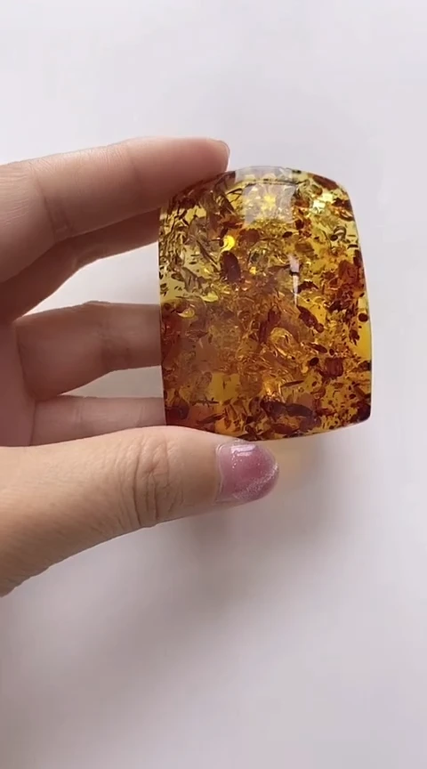 【闪购商品】琥珀裸石未镶嵌花珀吊坠