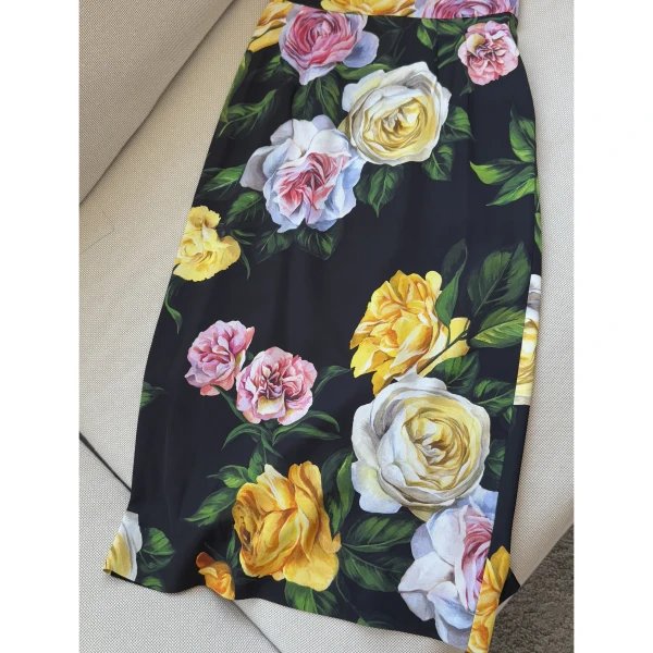 慕溢-25早春牡丹真-丝印花半身裙