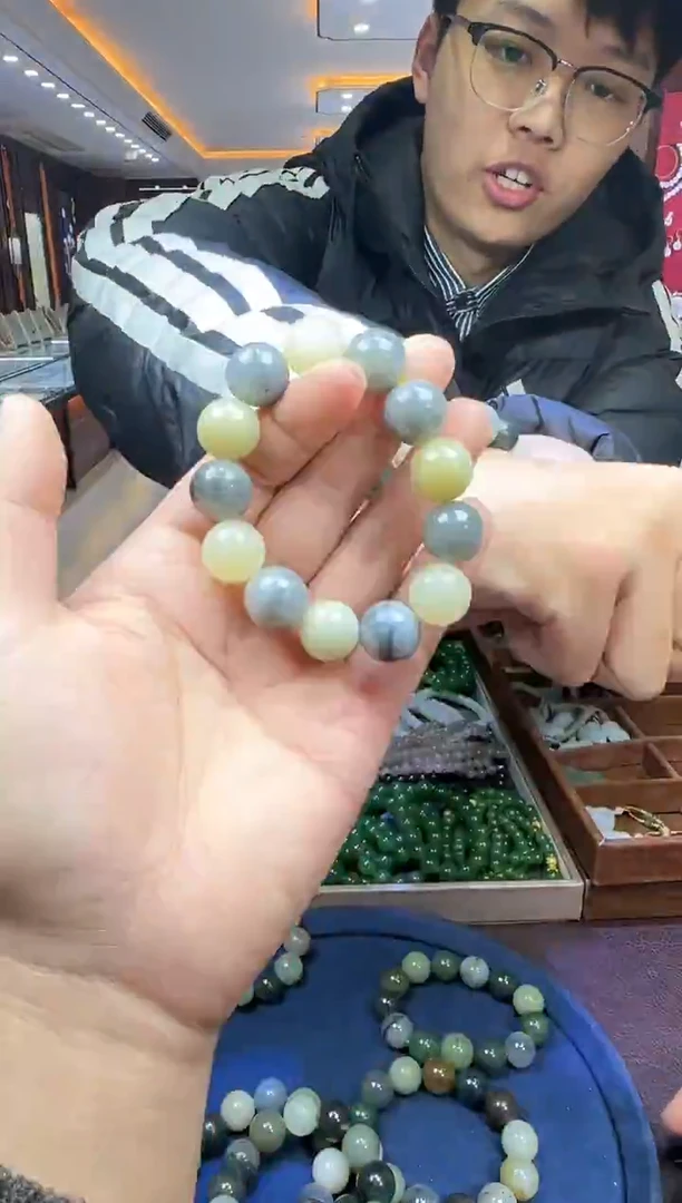 未镶嵌和田玉挂件【陆103】42 gx 多样性发其一