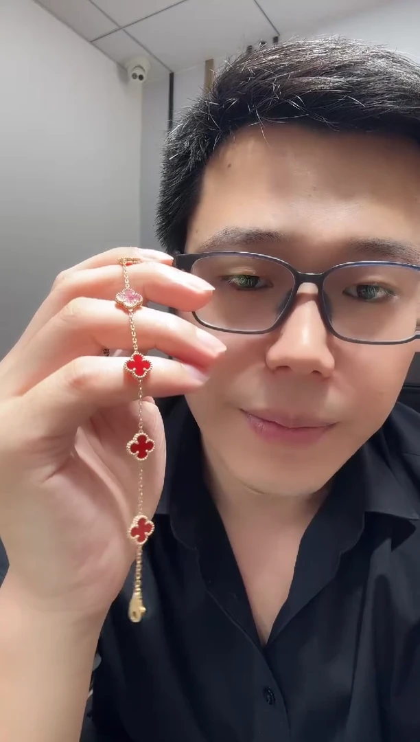 18K金镶嵌手链玛瑙/玉髓昭*?红色小五花手链GHJ