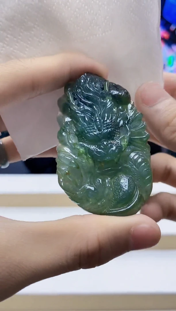 未镶嵌定制翡翠-毛货挂件9