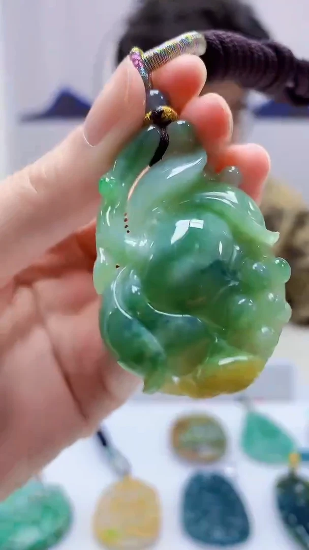 【闪购商品】定制翡翠未镶嵌4688zm-毛货挂件8
