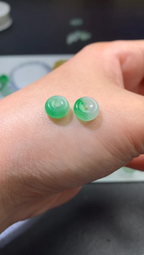 未镶嵌定制翡翠毛货