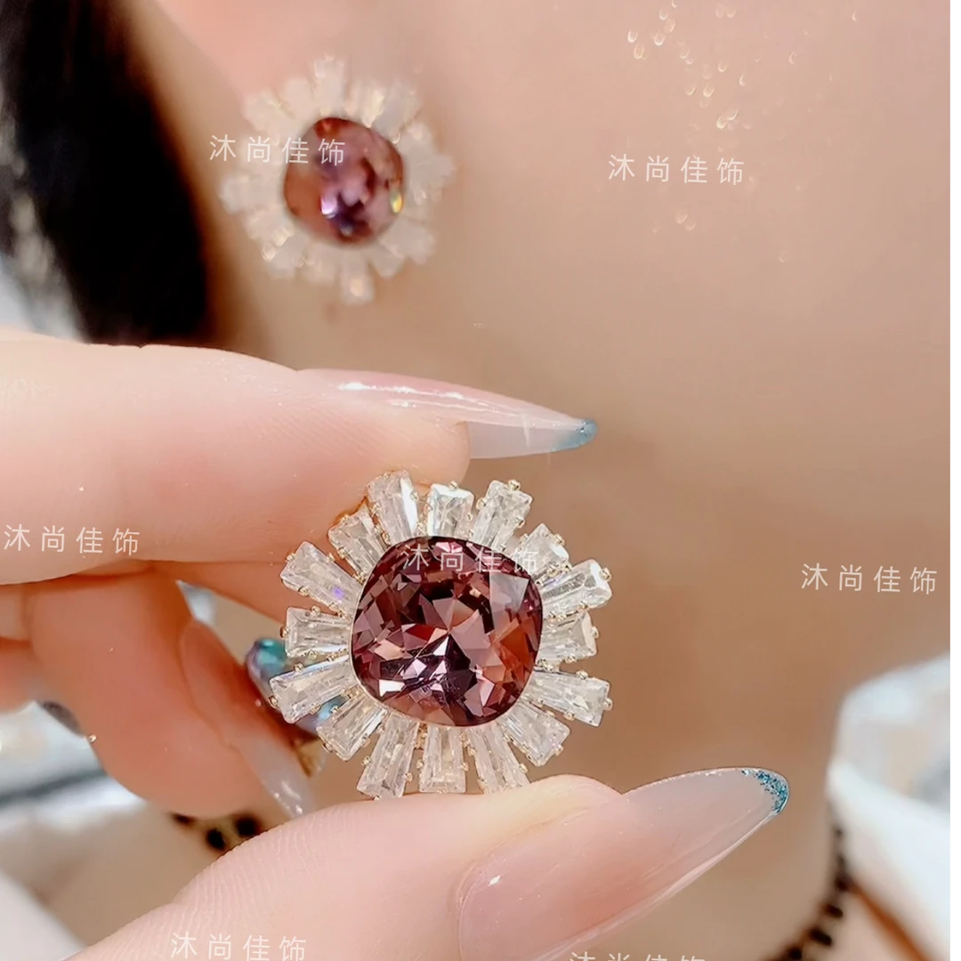 铜合金合成锆石耳饰 0557时尚精致优雅百搭气质花朵耳钉耳环紫色