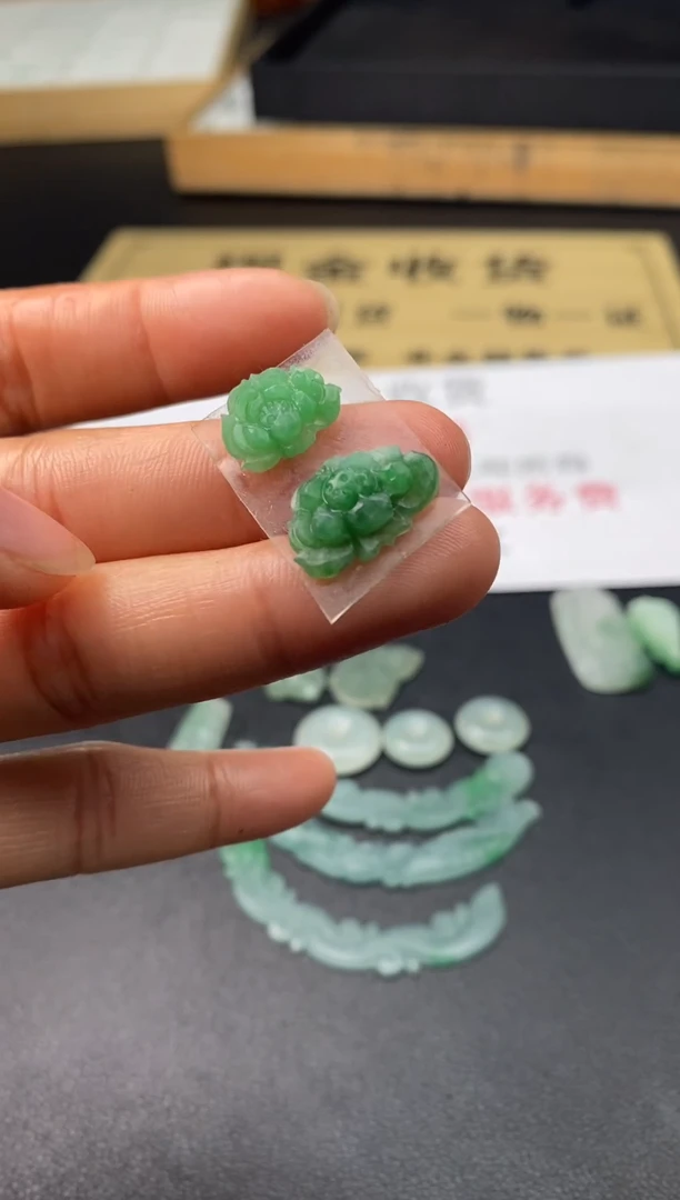 定制翡翠未镶嵌翡翠毛货发货发一个