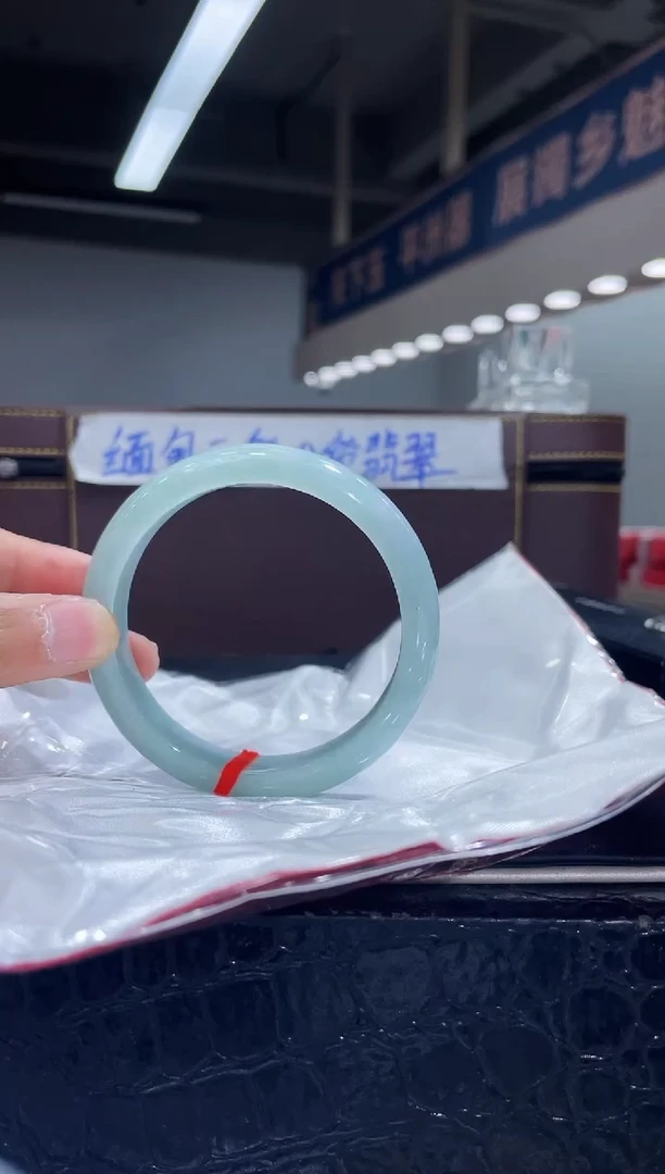 未镶嵌手镯翡翠16