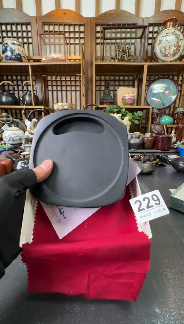 摆件  注意：回流商品，默认有瑕，不退不换。