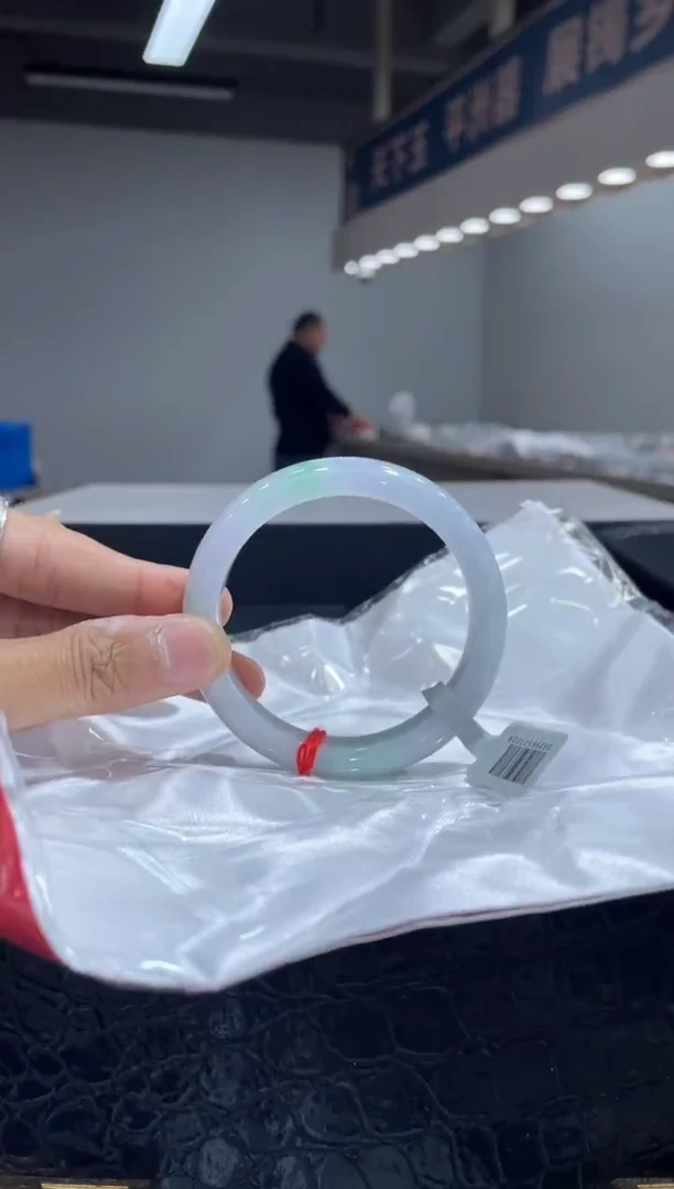 未镶嵌手镯翡翠12 5354