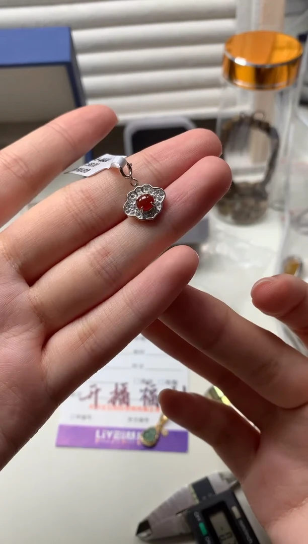 银S925镶嵌戒指翡翠吊坠1