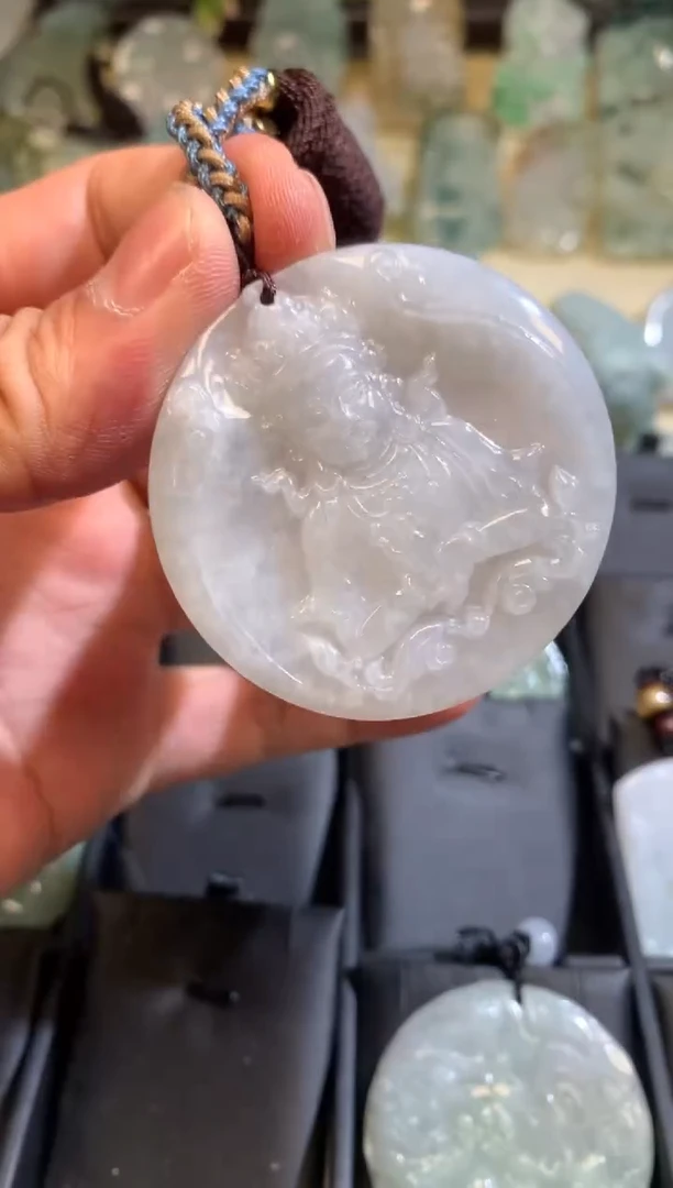 翡翠未镶嵌颈饰4/20/121