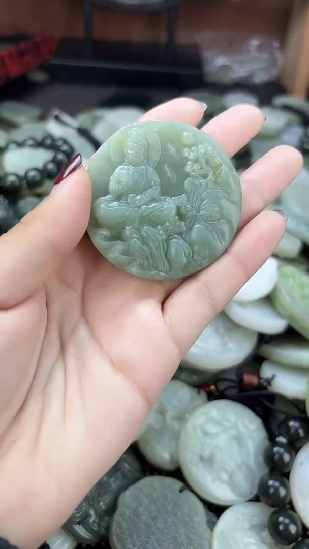 颈饰未镶嵌和田玉1