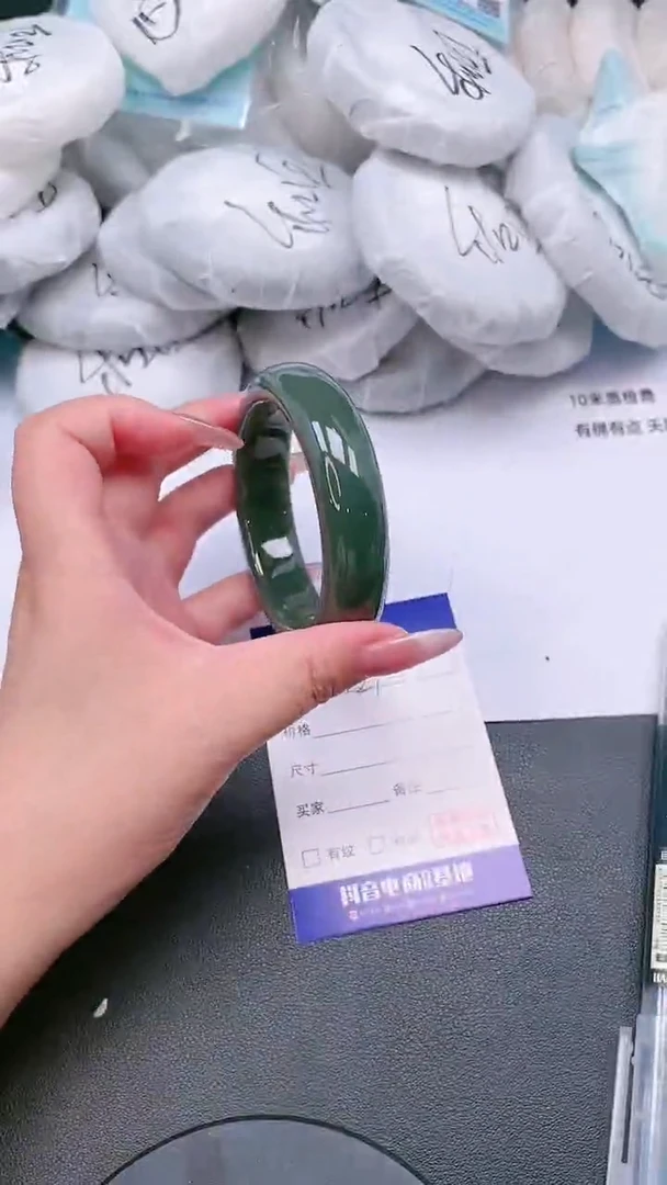 未镶嵌手镯和田玉18T121-56