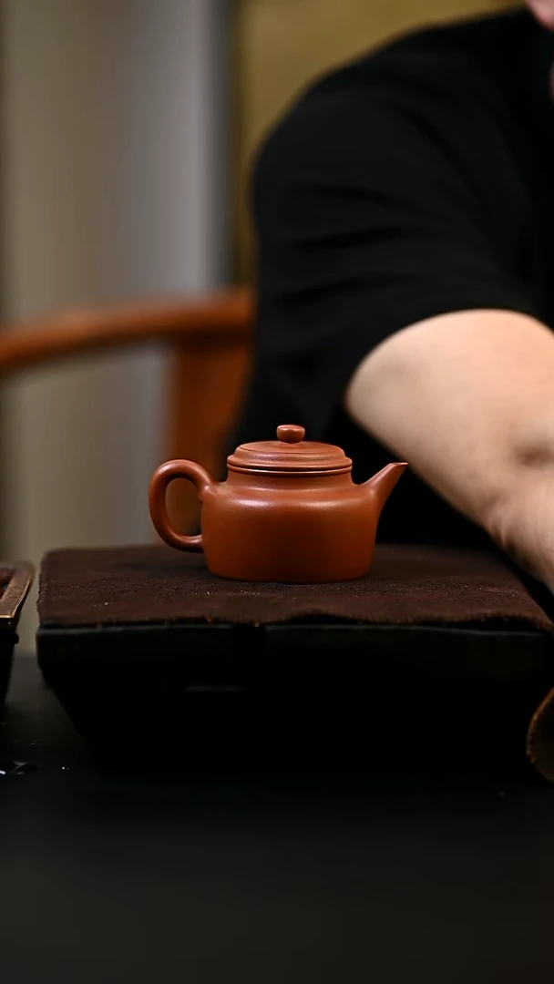 茶壶紫砂芝**门剑流德钟