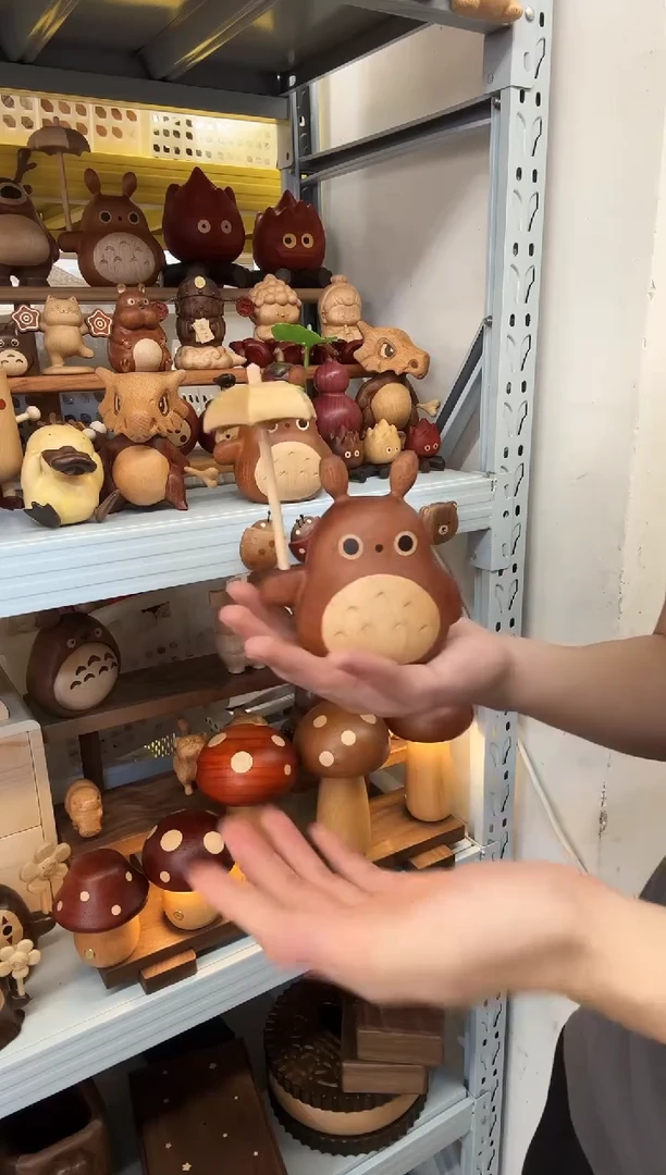 木乌檀木荷叶雨伞龙猫摆件