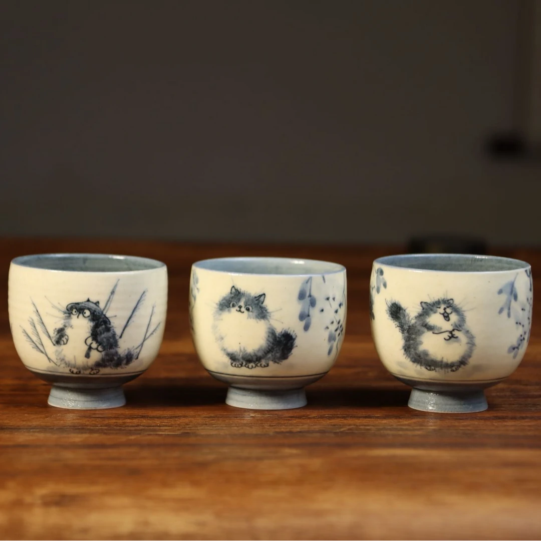 【意卿】手绘青花萌虎陶艺罗汉杯