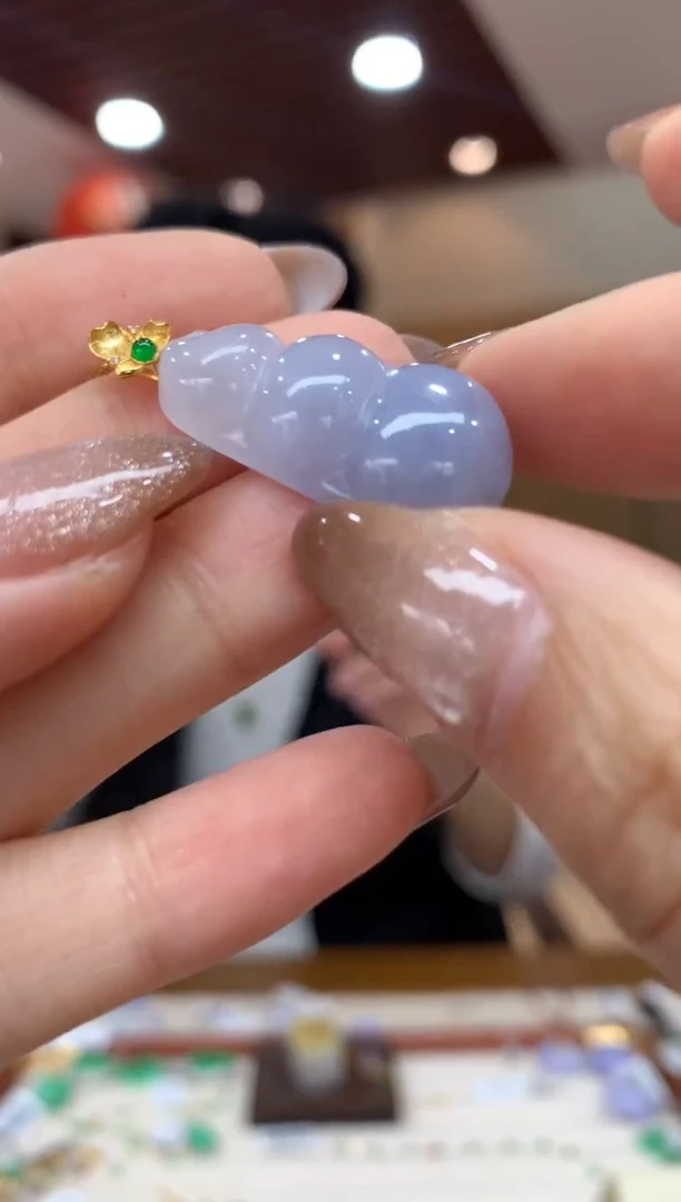 吊坠(不含链)18K金镶嵌翡翠豆子