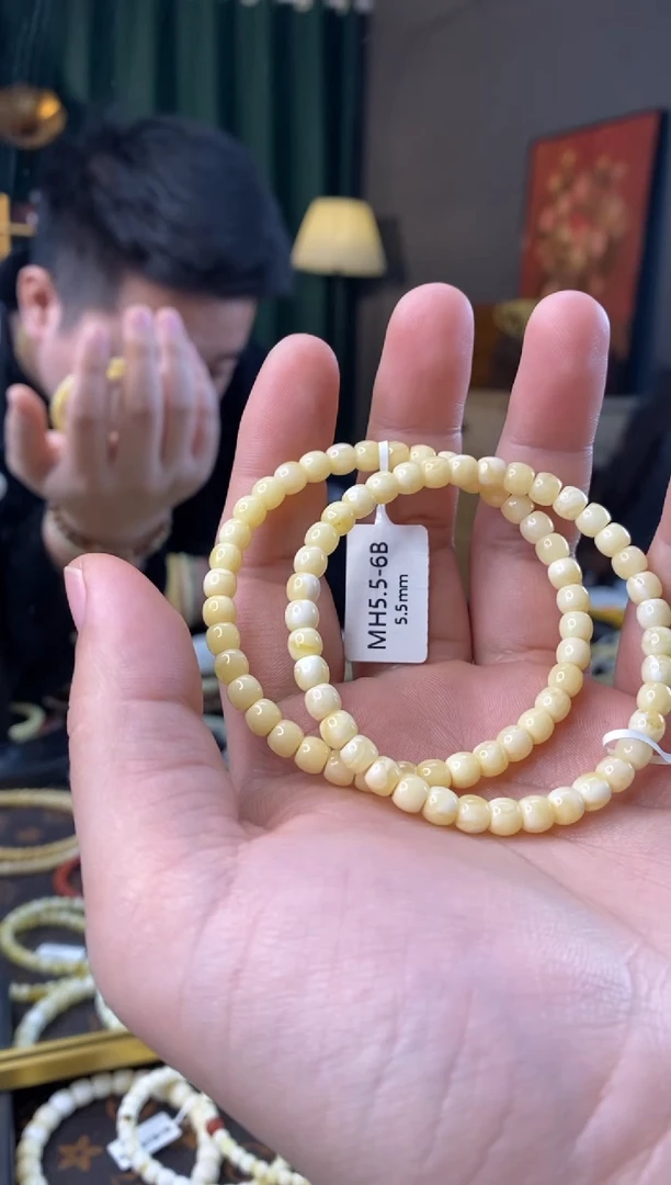 【闪购商品】蜜蜡手串未镶嵌5.5mm多样性发其一