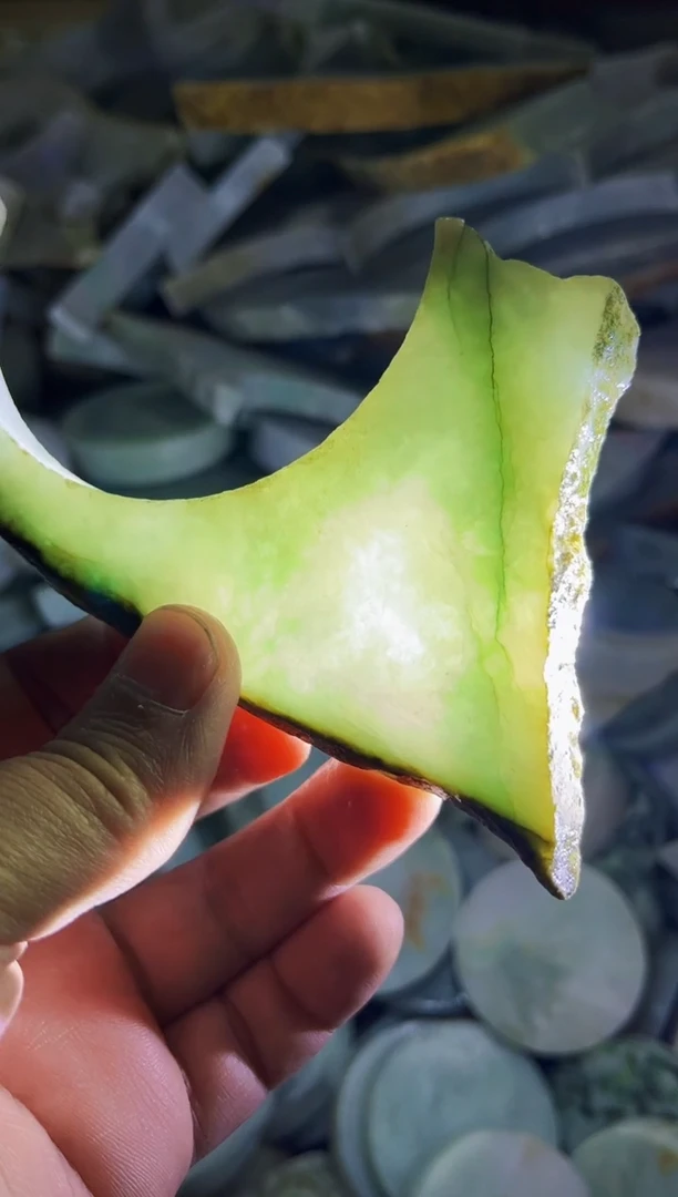 【闪购商品】翡翠挂件未镶嵌A货康壹377