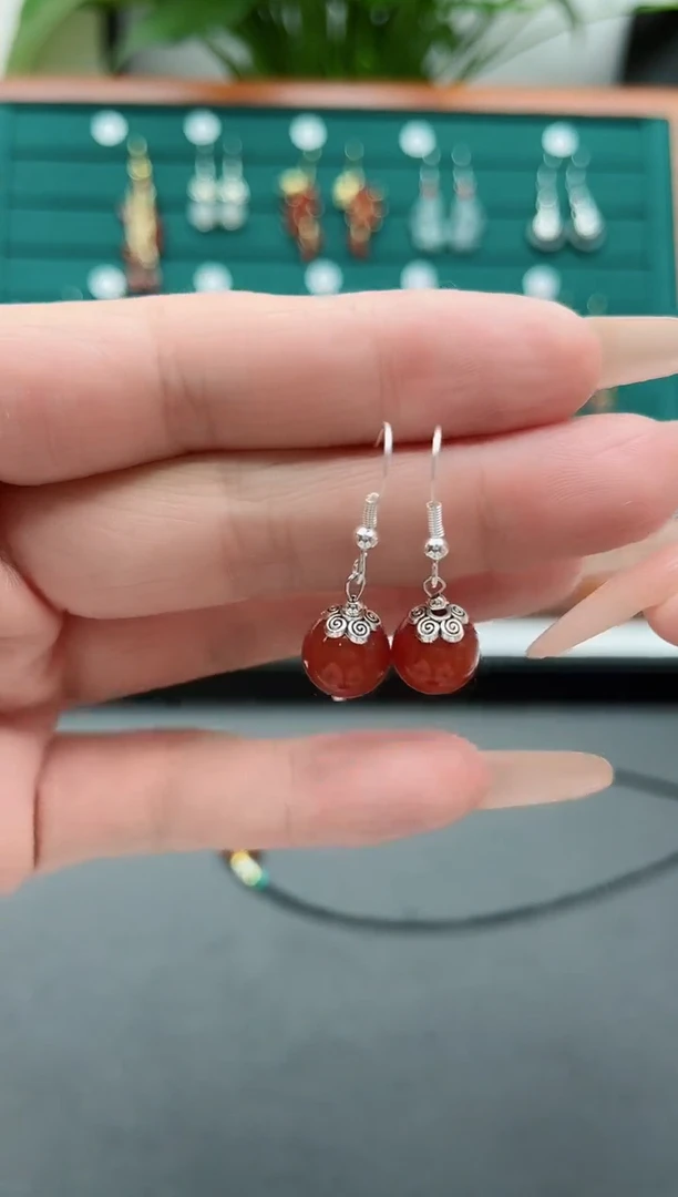 【闪购商品】南红玛瑙耳饰银S925镶嵌350红色10m