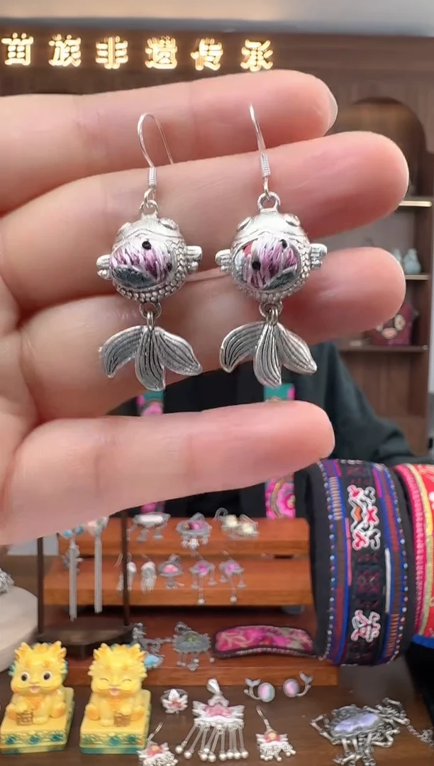 【闪购商品】织绣扶光苗绣传承80