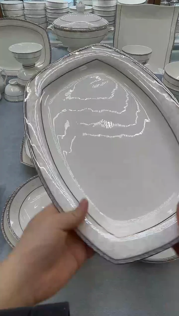 骨瓷 玲珑12方鱼1个