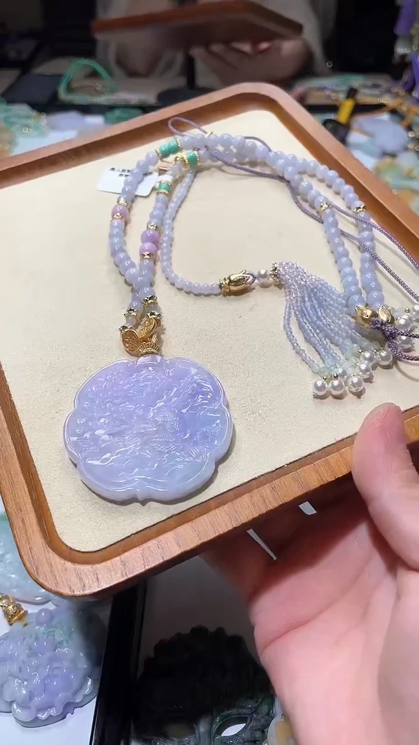 【闪购商品】翡翠颈饰未镶嵌吊坠