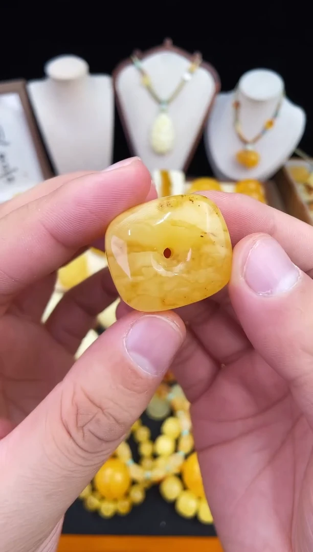 琥珀未镶嵌珠宝奇石柒月