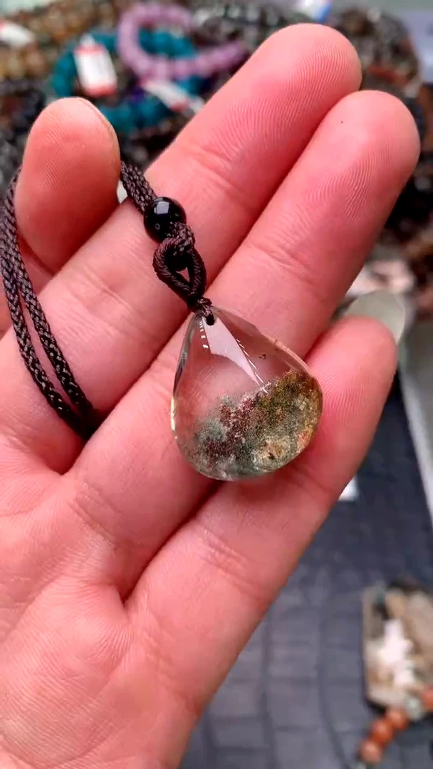 【闪购商品】水晶吊坠(赠链)未镶嵌8