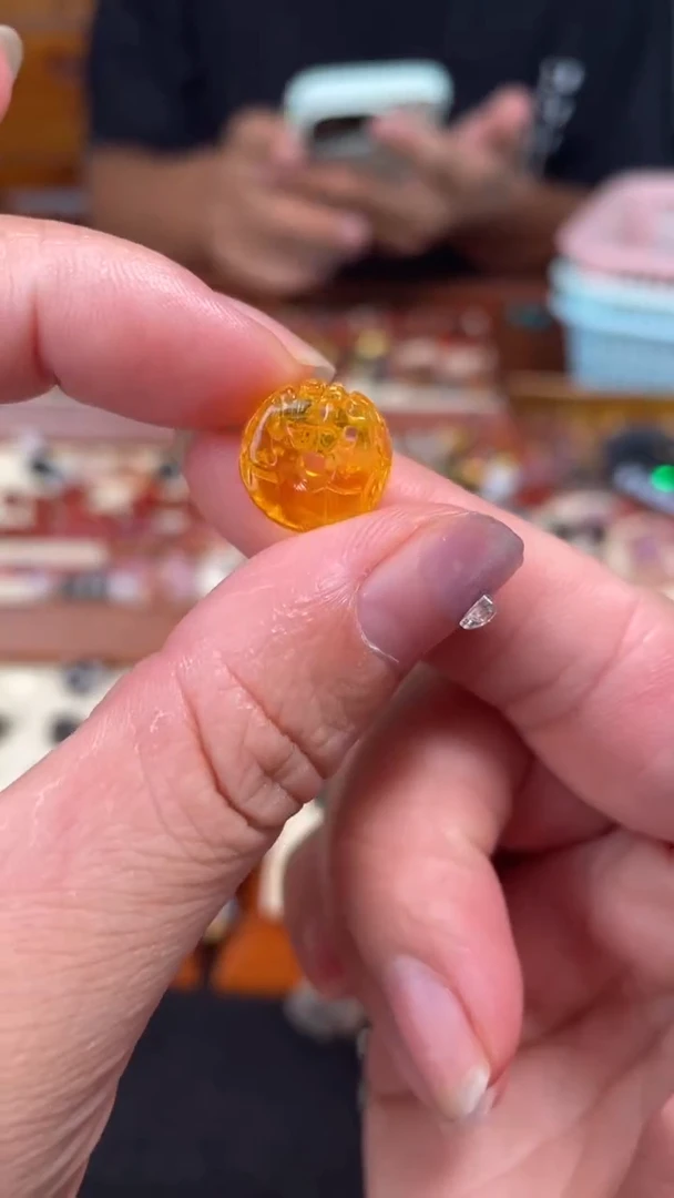 未镶嵌颈饰金珀2龙扣