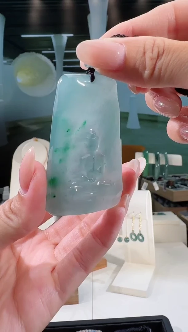 翡翠未镶嵌吊坠(不含链)观音