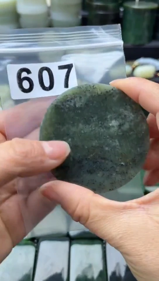 未镶嵌和田玉珠宝半成品镯芯