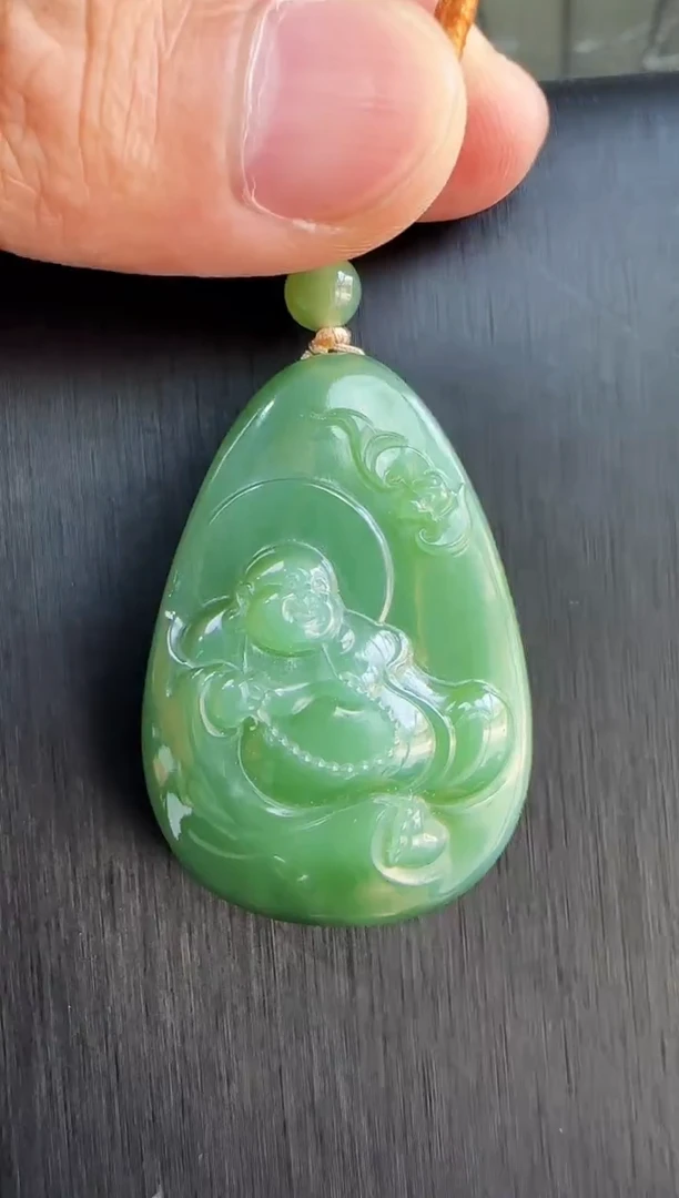 和田玉未镶嵌颈饰佛公