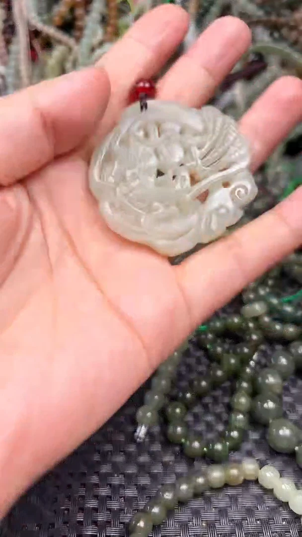颈饰未镶嵌和田玉1