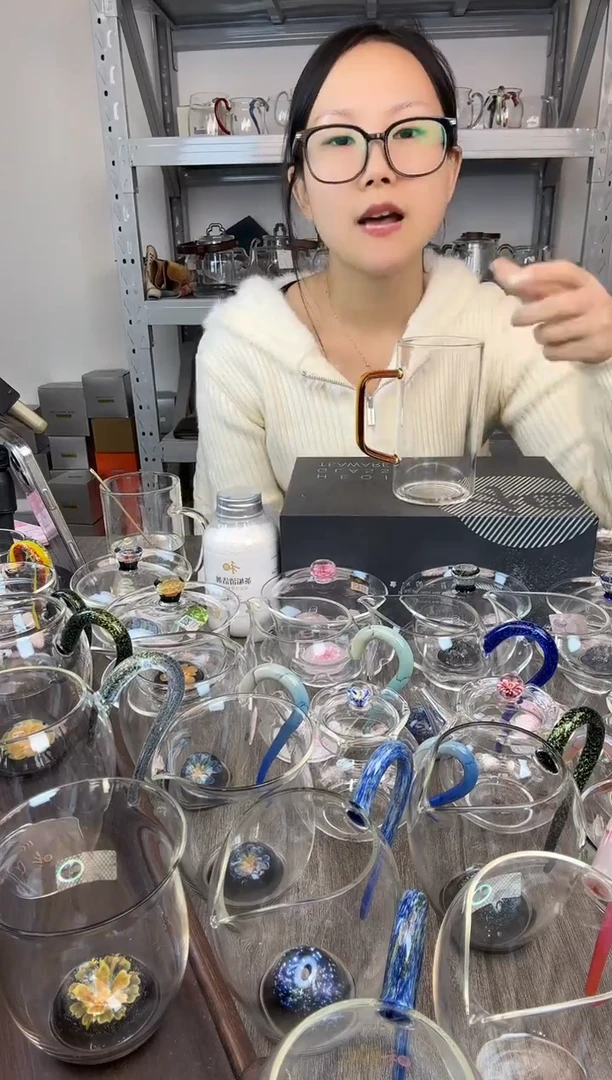 风谜绿茶杯琥珀色