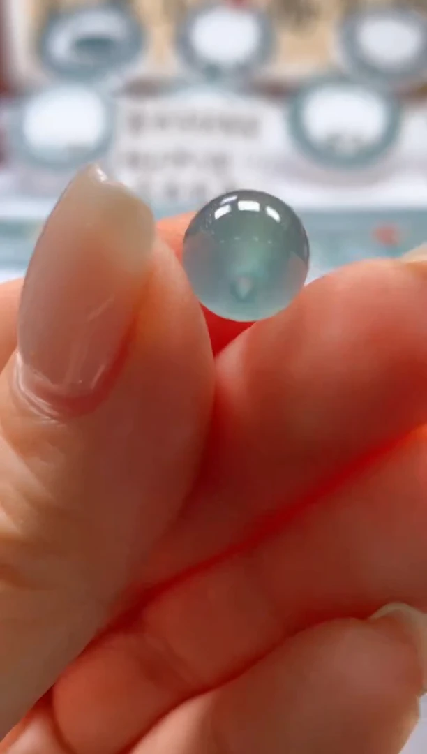 翡翠未镶嵌颈饰0129998212（卡十有微瑕99）