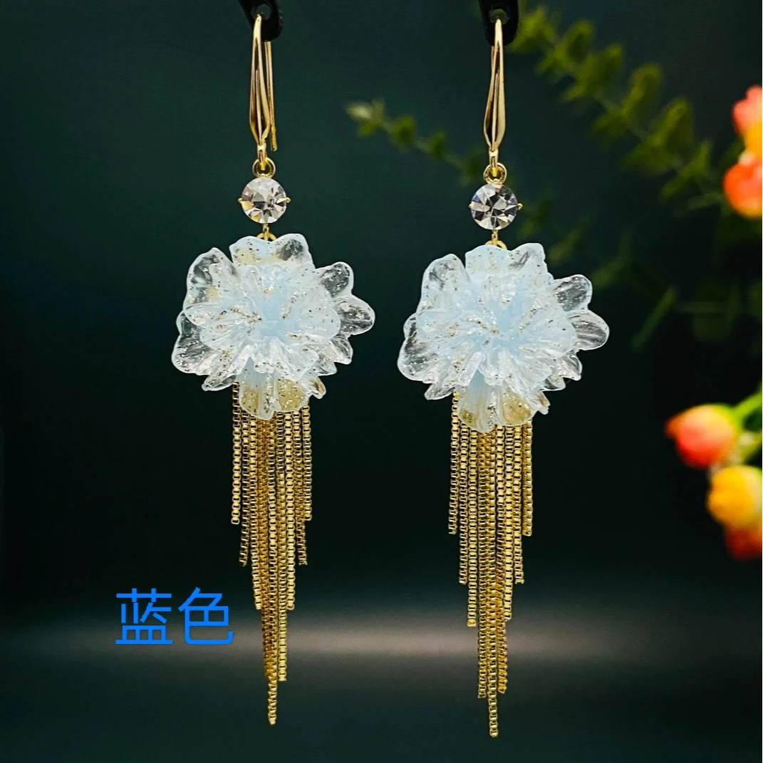 铜合金合成锆石耳饰 白色冰晶花百搭仙女设计款精致耳环耳饰