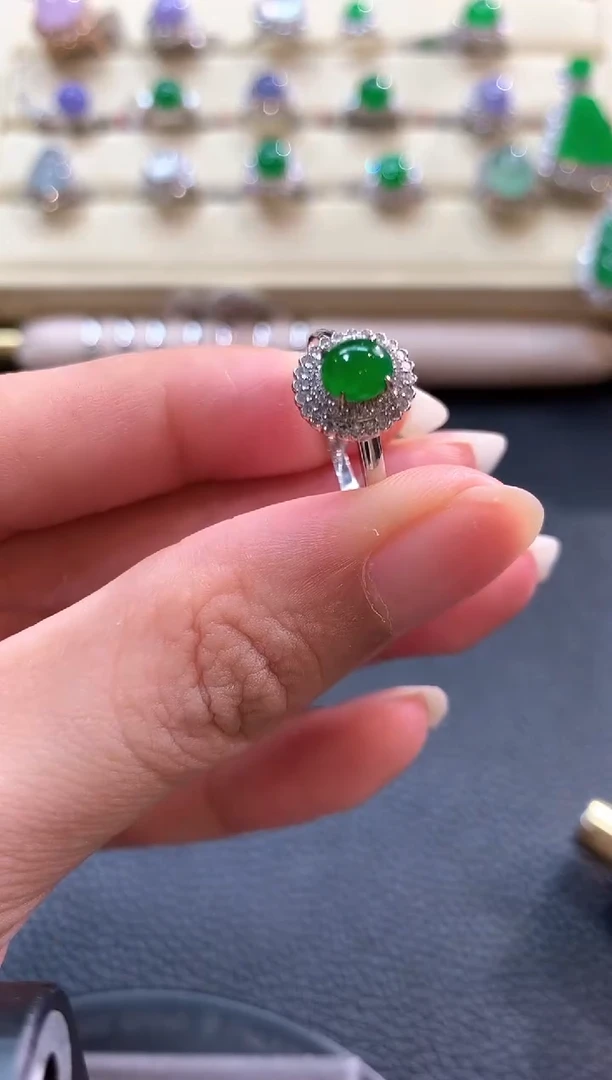 翡翠戒指18K金镶嵌b79