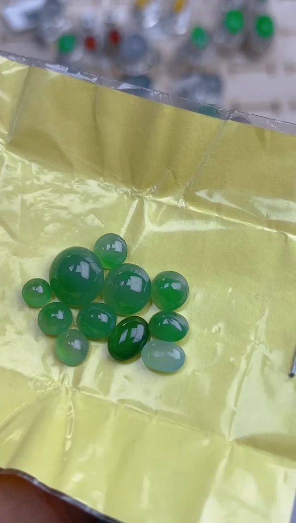 【闪购商品】定制翡翠未镶嵌天然翡翠蛋面95