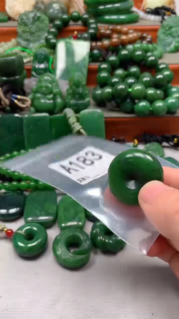 未镶嵌和田玉珠宝半成品1