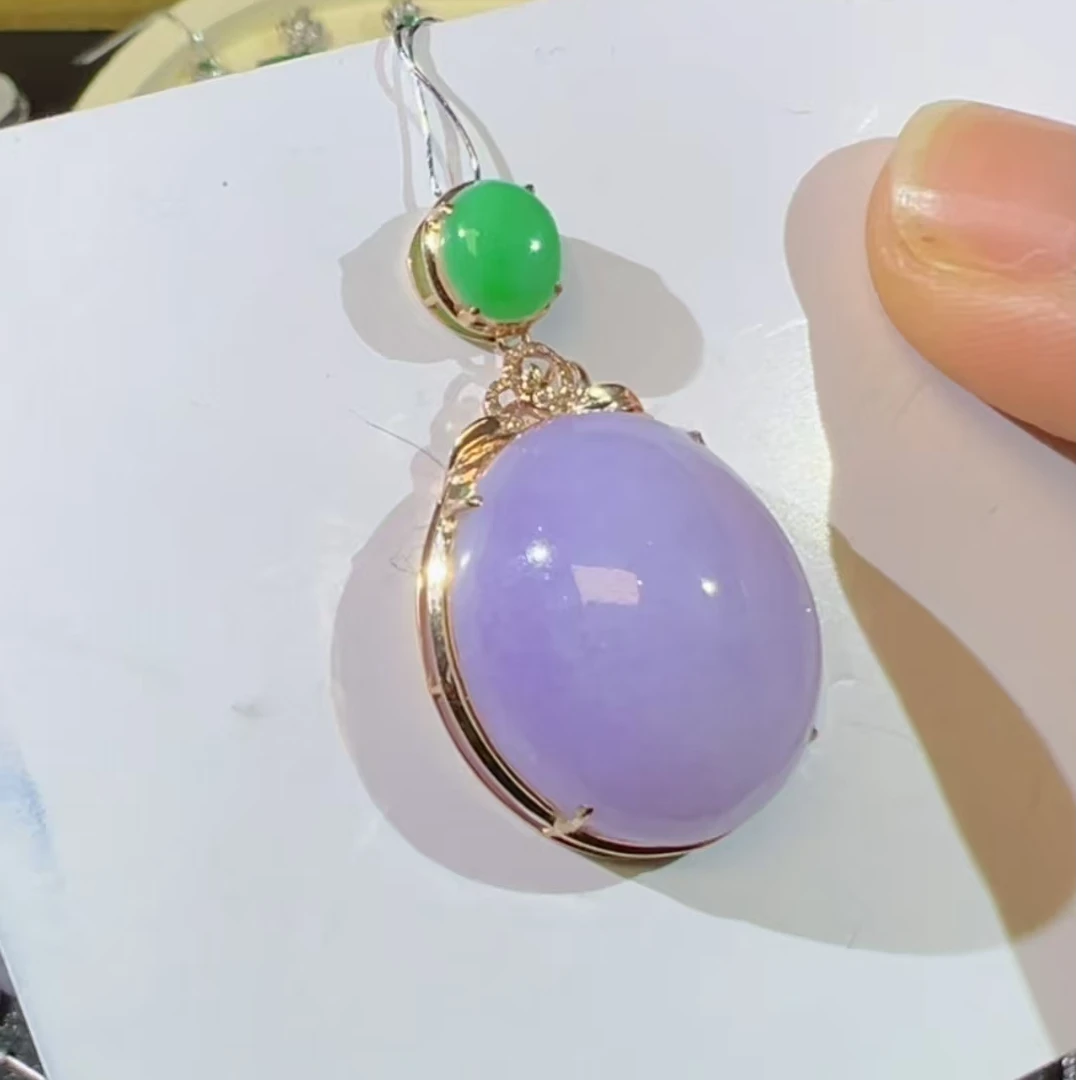 缅甸天然翡翠高冰妖紫色蛋面