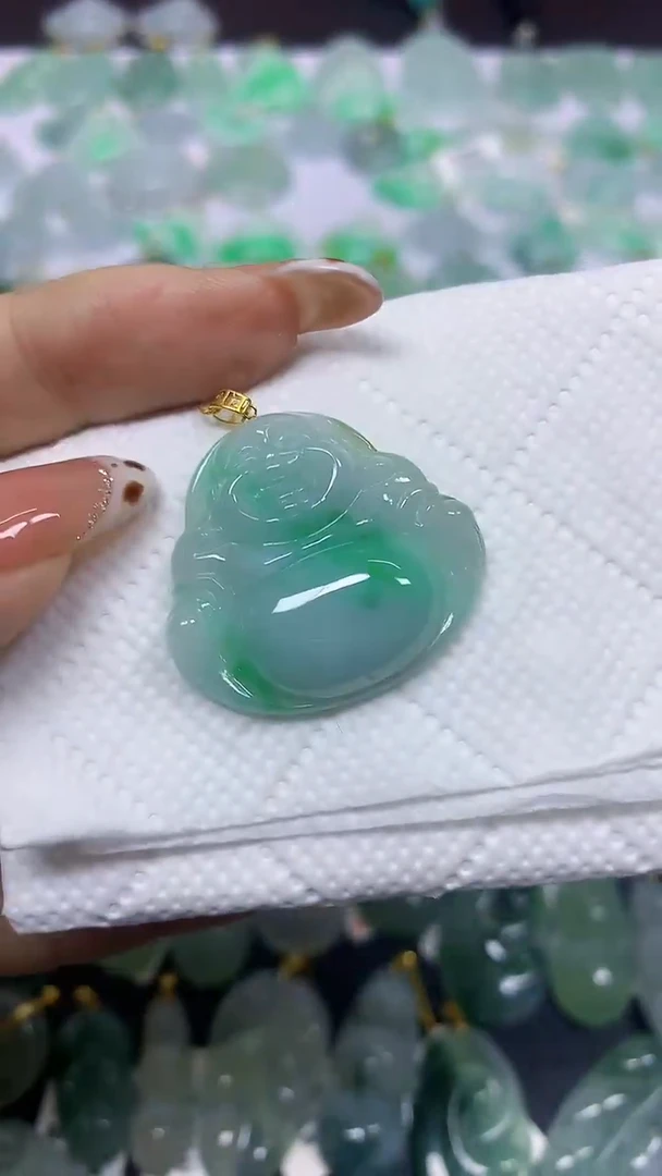 颈饰18K金镶嵌翡翠天然翡翠A货