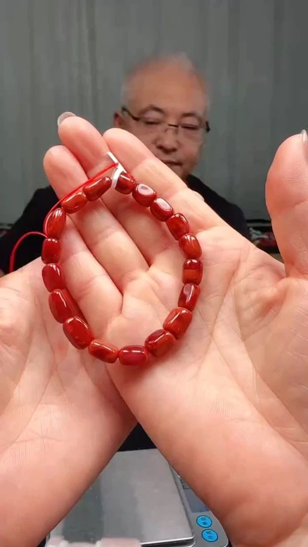 南红玛瑙多样性发一件未镶嵌8mm原矿九口随型手串