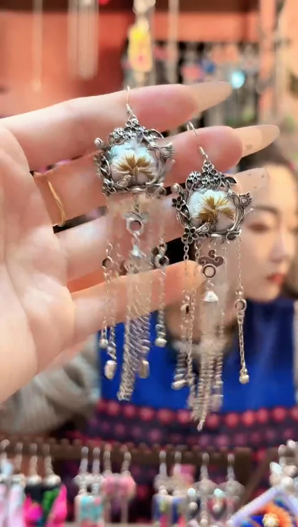 织绣云织谣民族风精美饰品  56