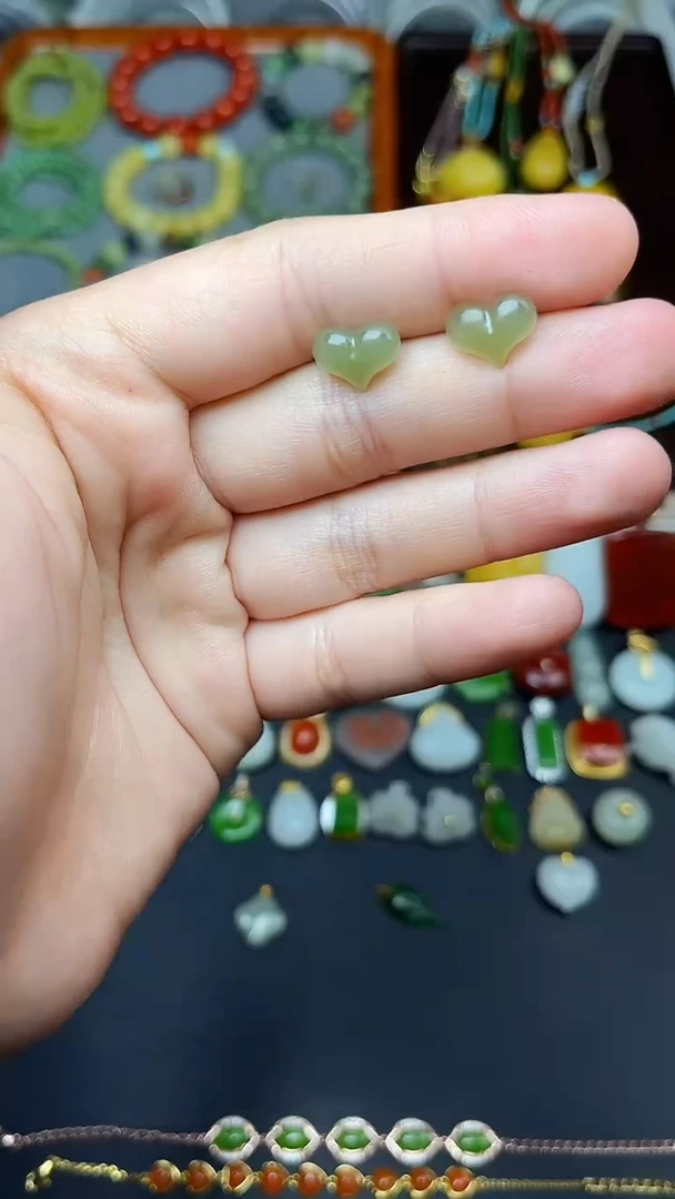 银S925镶嵌和田玉耳饰爱心耳钉 06