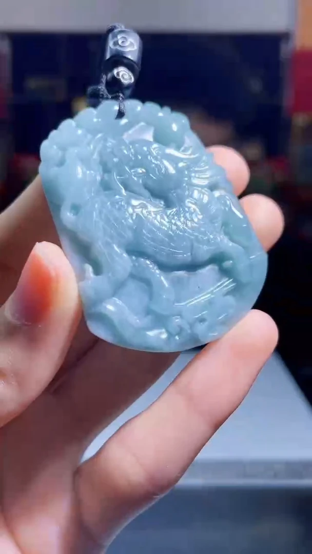 【闪购商品】翡翠吊坠(赠链)未镶嵌C61