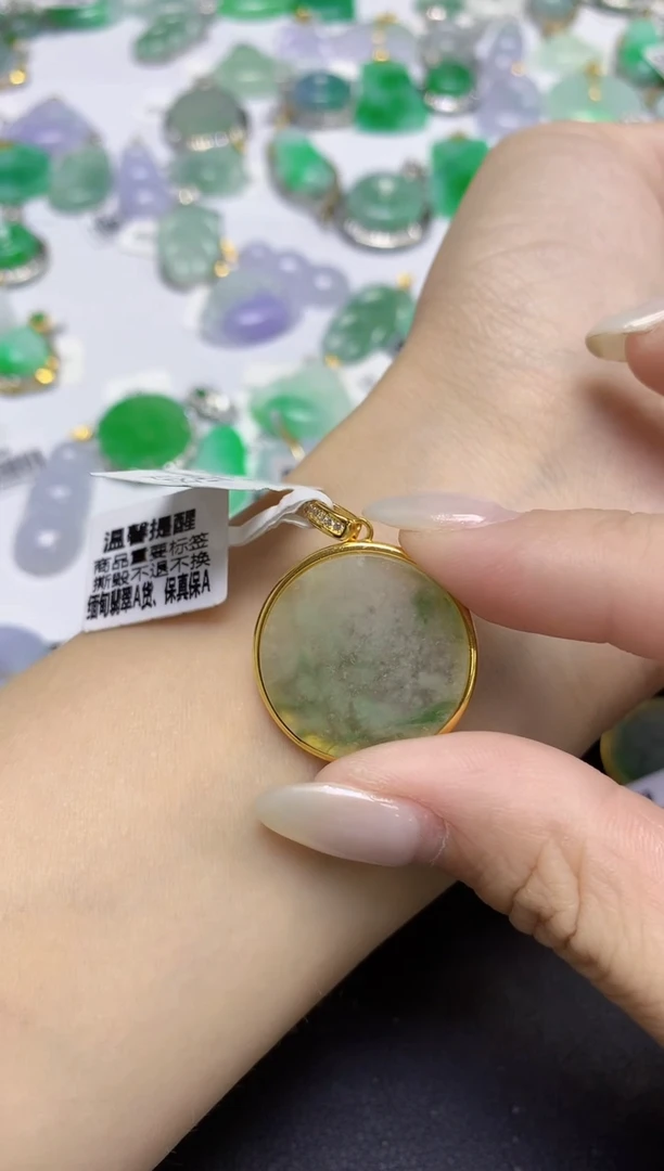 颈饰未镶嵌翡翠天然缅甸翡翠A货百元以上9元证书费自理