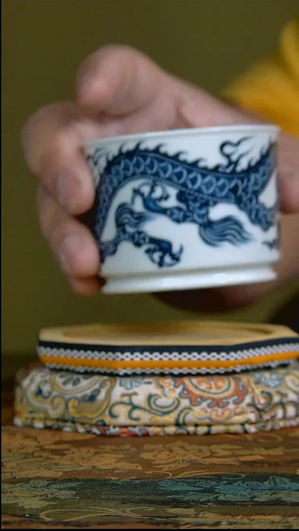 杯手工手绘杯杯很美丽